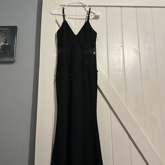 COPY - Black Maxi Elegant Dress - Picture 2 of 3